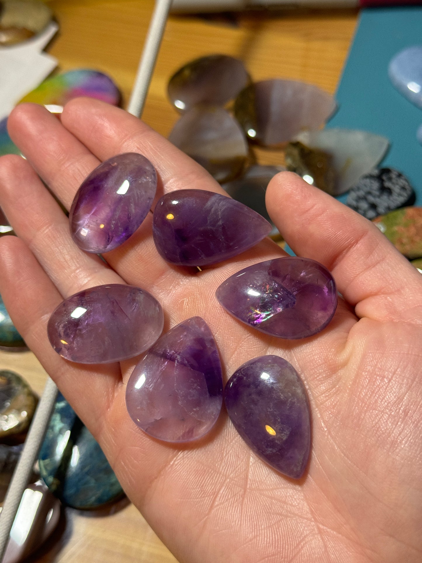 z - Amethyst Stones (6)