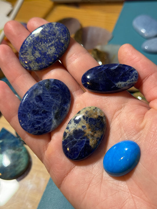 z - Blue Mix of stones - 3 Sodalites + 1 Blue stone (unknown name)